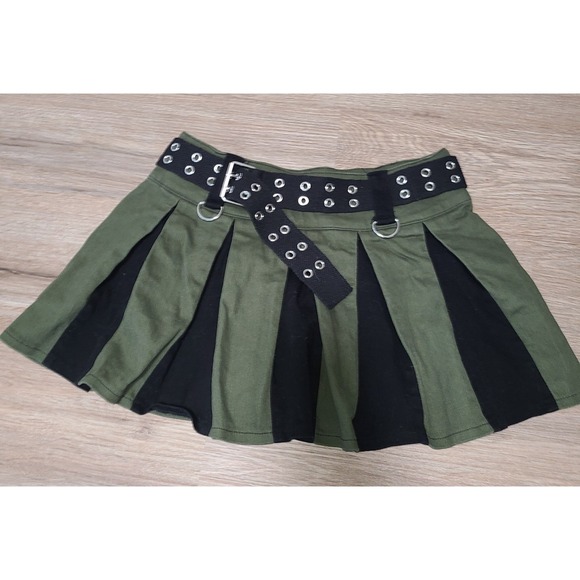 Dolls Kill Dresses & Skirts - Widow Dolls Kill size XS Gothic Mini Short Pleated lace-Up Skirt A-line Olive